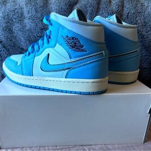 Air Jordan 1 Mid SE